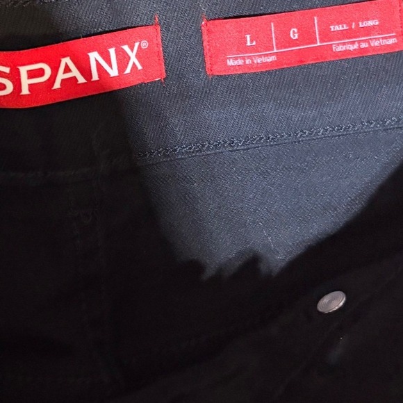 Spanx Flare Jeans 2.0 Black High Rise Pull On Denim Tall L 21523T NEW - Picture 3 of 3